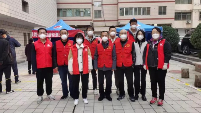 微光成炬 向陽(yáng)而生丨建筑設(shè)計(jì)院干部職工自發(fā)為疫情防控一線(xiàn)捐款捐物