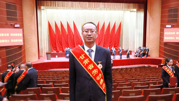 讓奮斗成為青春底色，為隴原水利繪就藍圖 | 記甘肅省勞動模范李長春