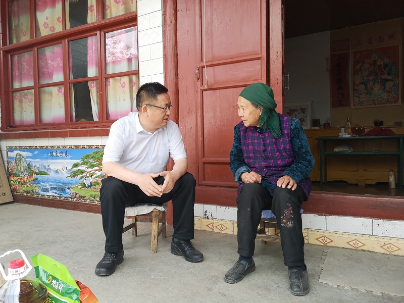 水電設(shè)計院赴舟曲縣進(jìn)村入戶看望慰問幫扶戶